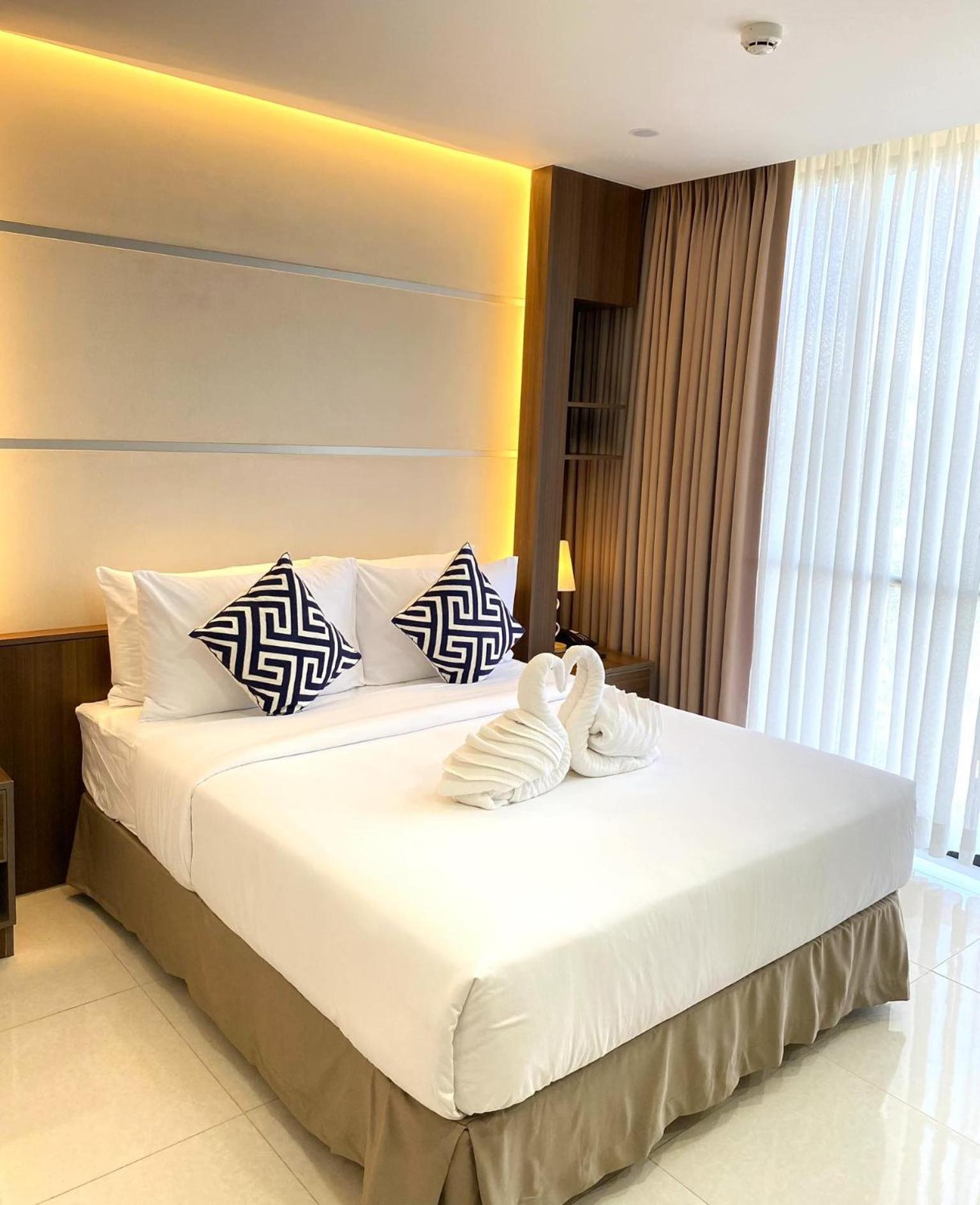 Dccco Hotel Dumaguete City Zewnętrze zdjęcie