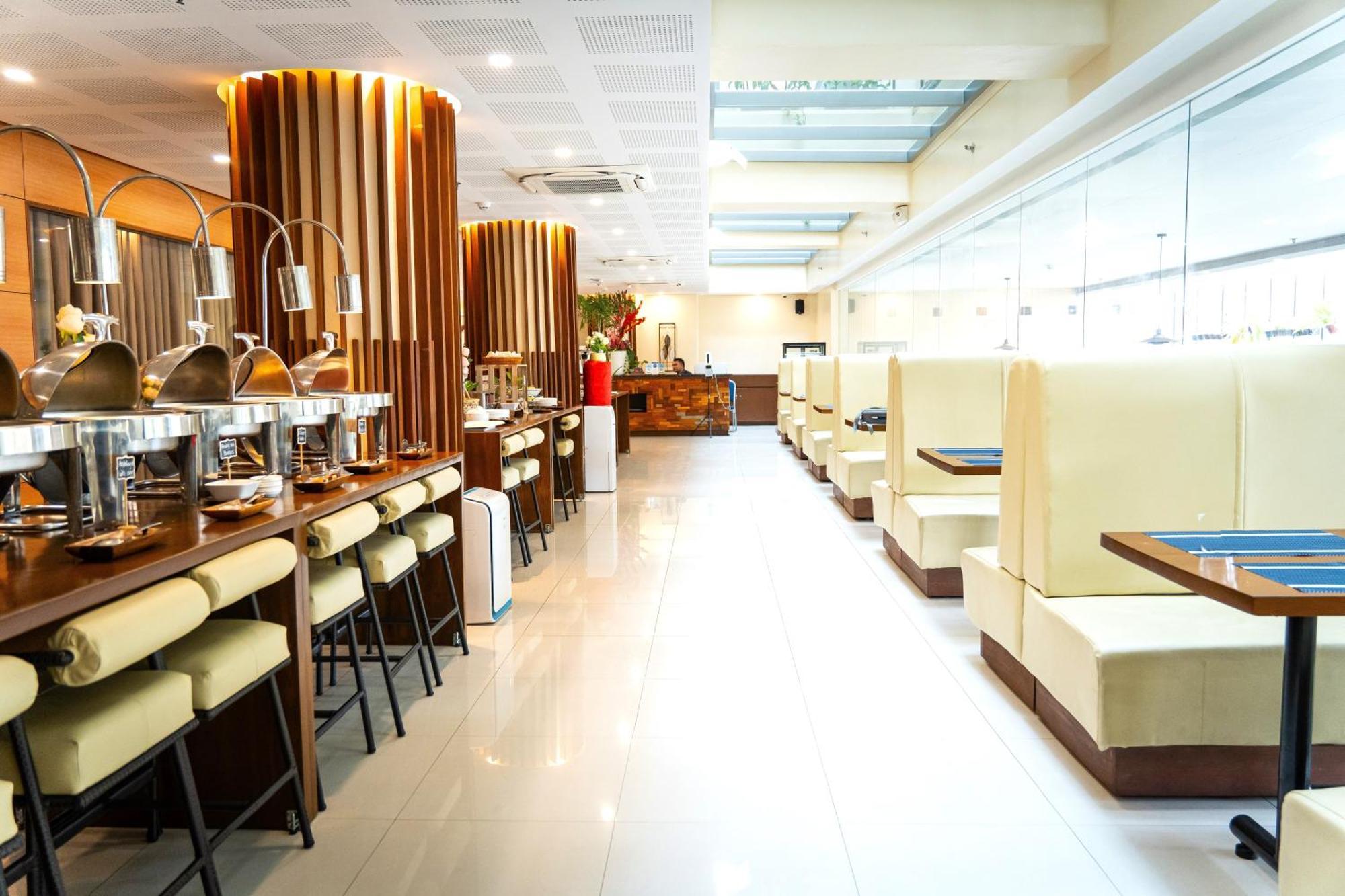 Dccco Hotel Dumaguete City Zewnętrze zdjęcie